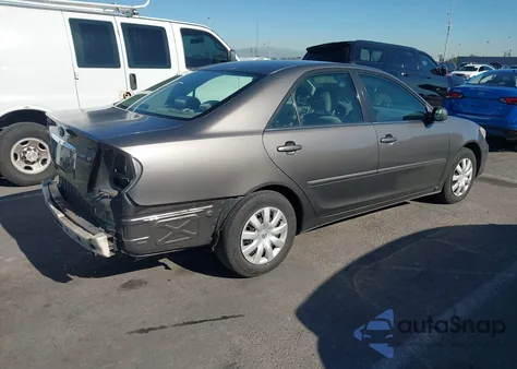 2005 Toyota Camry Le z USA, uszkodzony, nr VIN 4T1BE30K55U546429